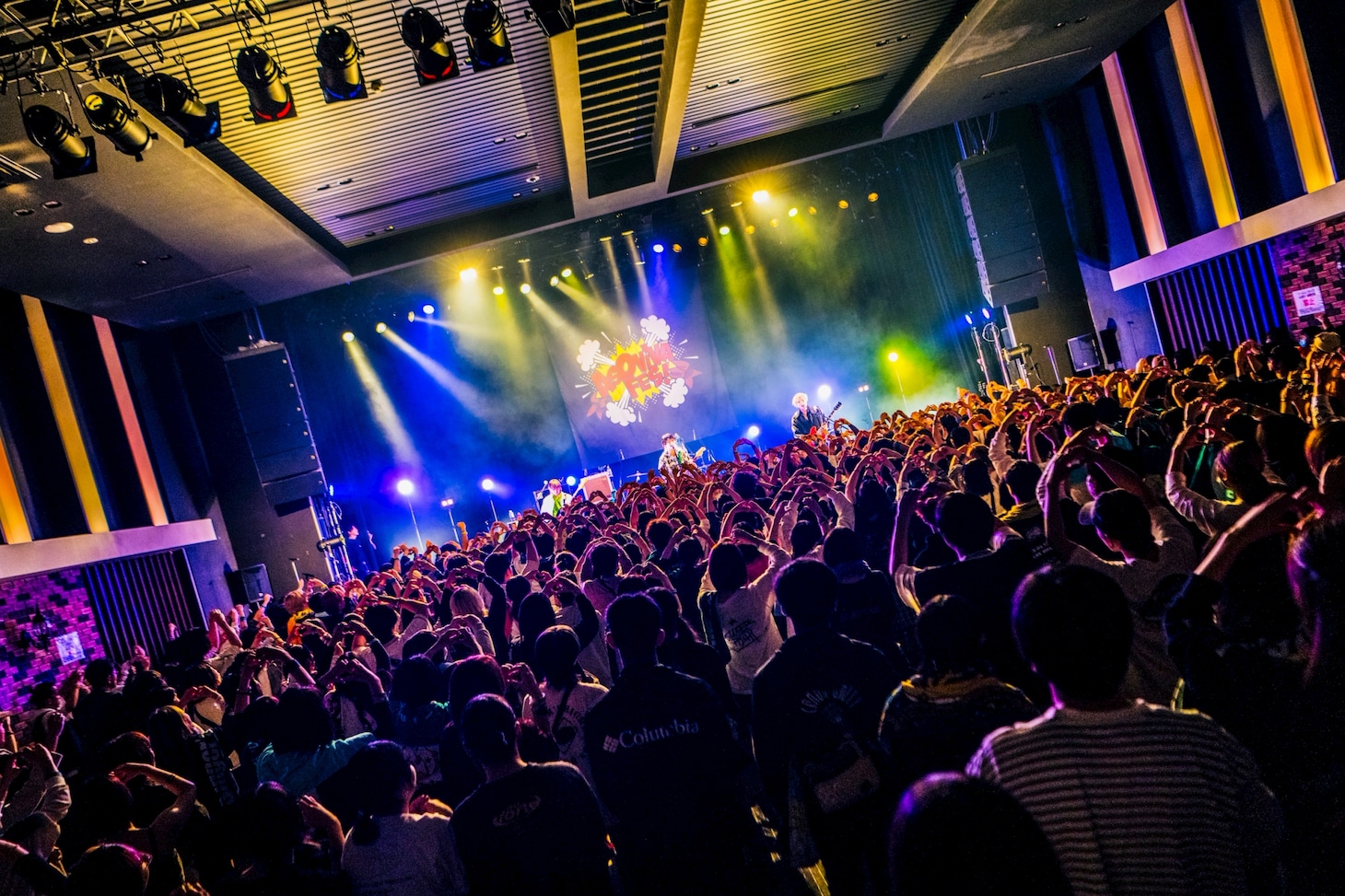 bokula.のライブパートの様子。（Photo by aoi）