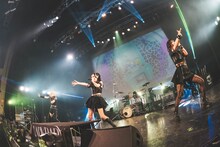 第4期LADYBABYによるライブの様子。（撮影：ポテヤマムラ）
