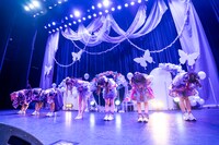 客席にお辞儀をするAppare!の7人。