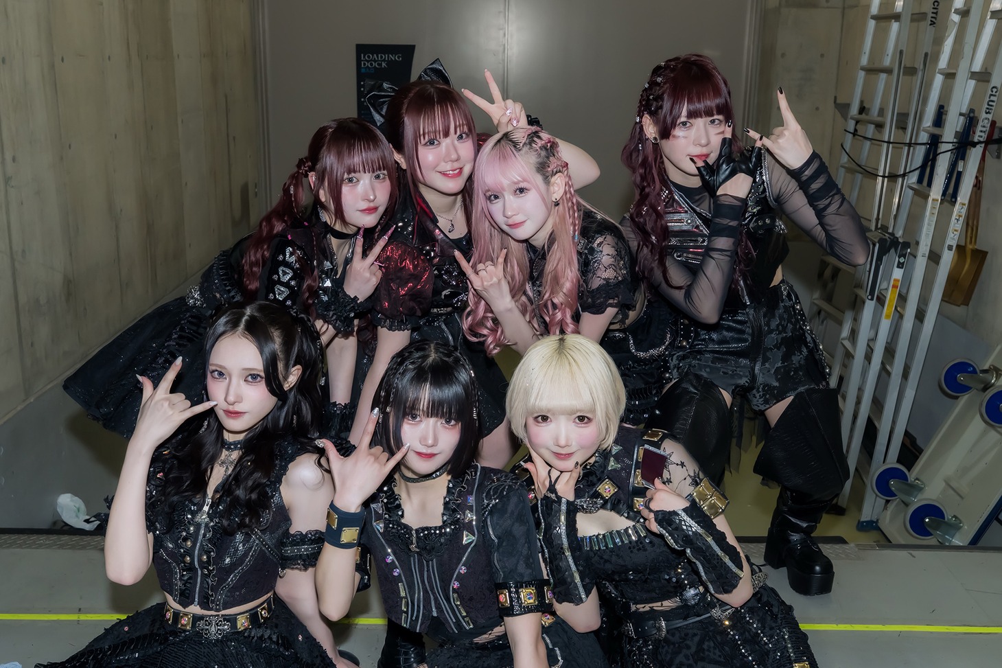 第4期LADYBABYと第3期LADYBABY。（撮影：ポテヤマムラ）