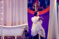 「Morning Cruising」をパフォーマンスするのっち。（撮影：木村泰之）