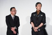 左から中村義洋監督、滝藤賢一。