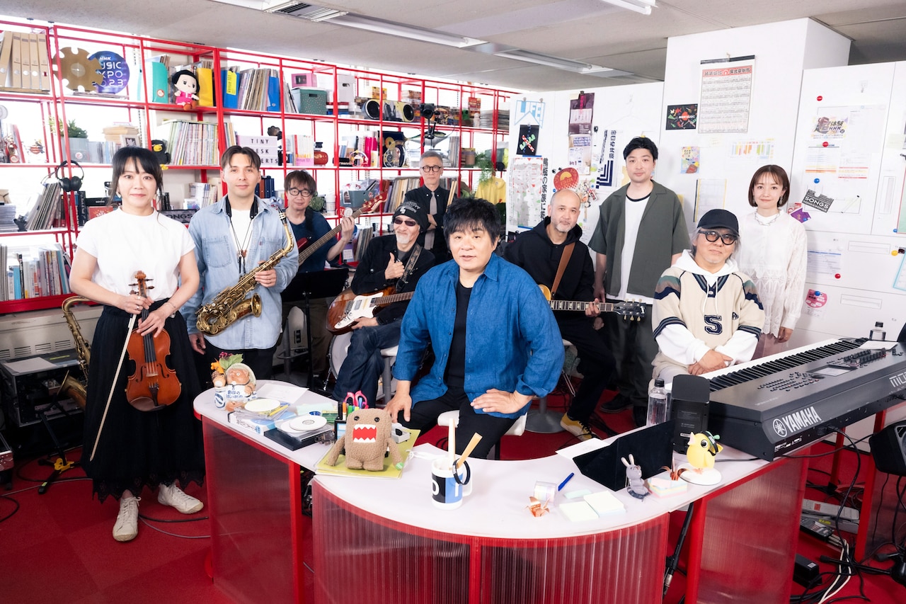 ASKAが「tiny desk concerts JAPAN」シーズン2初回に出演、10人編成で