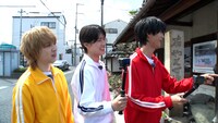 左からM!LKの吉田仁人、山中柔太朗、曽野舜太。 ©TBS