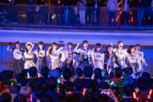 WHITE SCORPION「Beach opening」リリース記念イベントの様子。