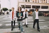 YOSHIとXYのバンドメンバー。