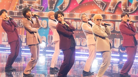 「Star Song Special」より、ライブコーナーでのWEST.。©Storm Labels Inc.