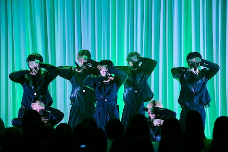 「因果応報アンチノミー」のパフォーマンスの様子。（撮影：斎藤大嗣）