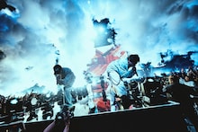 Masato（coldrain）と山中拓也（THE ORAL CIGARETTES）。（Photo by Ryotaro Kawashima）