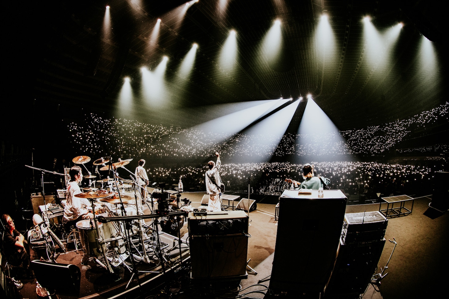 THE ORAL CIGARETTES「AlterGeist0000 ARENA TOUR 2025」最終公演の様子。（Photo by SHOTARO）