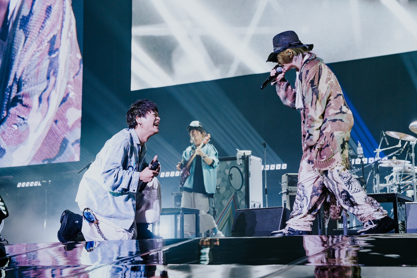 HYDEと山中拓也。（Photo by SHOTARO）
