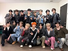 上段が&TEAM、下段がaoen。©YX LABLES