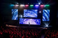 月ノ美兎「Paper Rabbit」の様子。