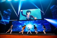 謎ノ美兎と戦いを繰り広げる月ノ美兎。