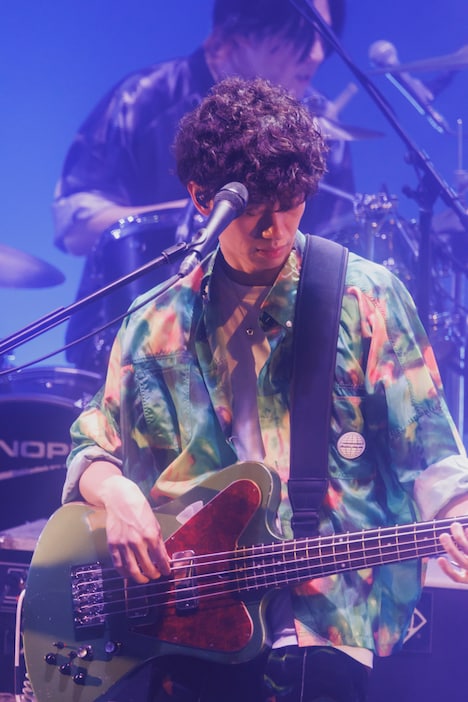 須藤優（B / TenTwenty）（Photo by Viola Kam [V'z Twinkle]）