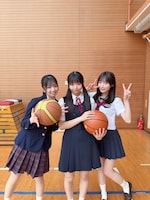 FES☆TIVEの新メンバー。左から小柴あいり、七瀬あい、星乃ななみ。