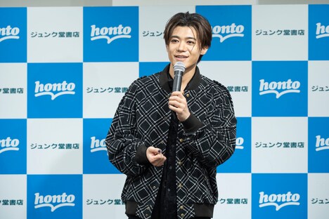 新浜レオン(写真提供:B ZONE)