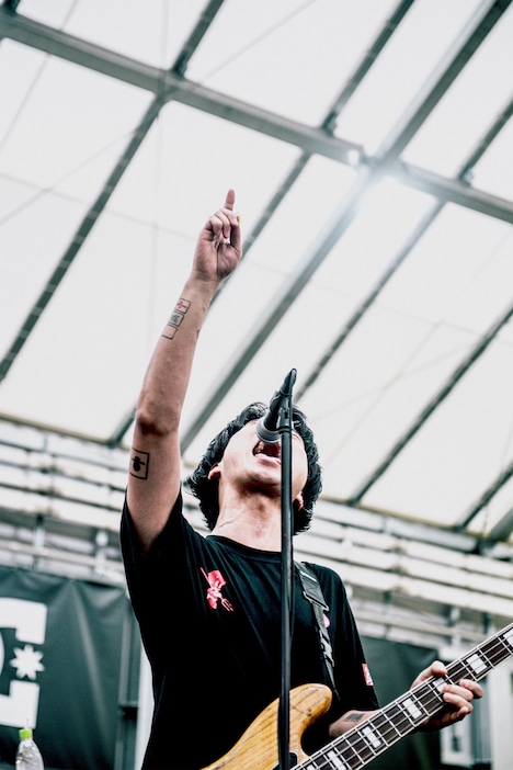 山本響(B, Vo / Maki)