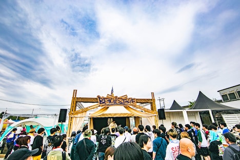 松本大(Enfants)のライブの様子。