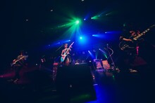 山本彩のライブの様子。（撮影：山川哲矢）