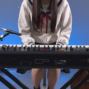 tuki.「日曜日の初耳学」で曲作りを実演、赤裸々な恋愛トーク