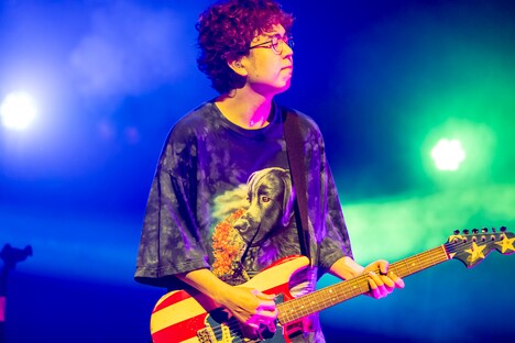 新井弘毅（G）（Photo by Viola Kam [V'z Twinkle]）