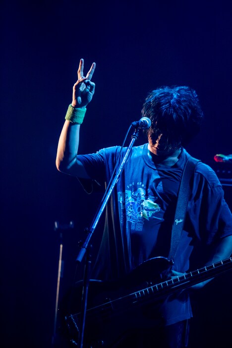 田淵智也（B）（Photo by Viola Kam [V'z Twinkle]）