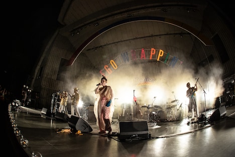 「Dance, Dance, Dance」の様子。