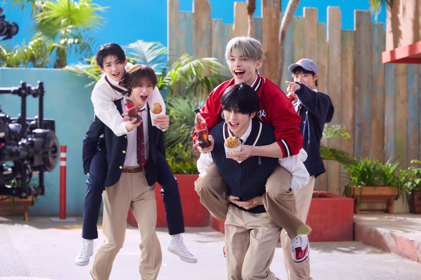 「コカ・コーラ」新CM撮影の様子。