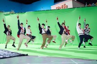 「コカ・コーラ」新CM撮影の様子。