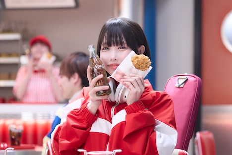 「コカ・コーラ」新CM撮影の様子。