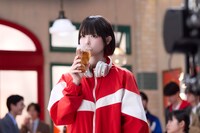 「コカ・コーラ」新CM撮影の様子。