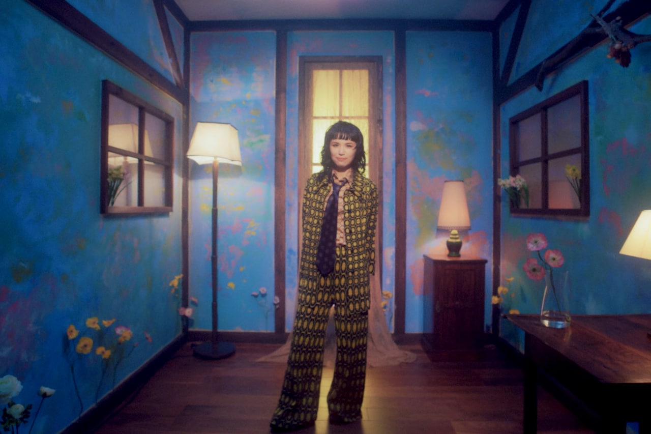 Superflyが語りかけるように歌うMr.Childrenの「彩り」