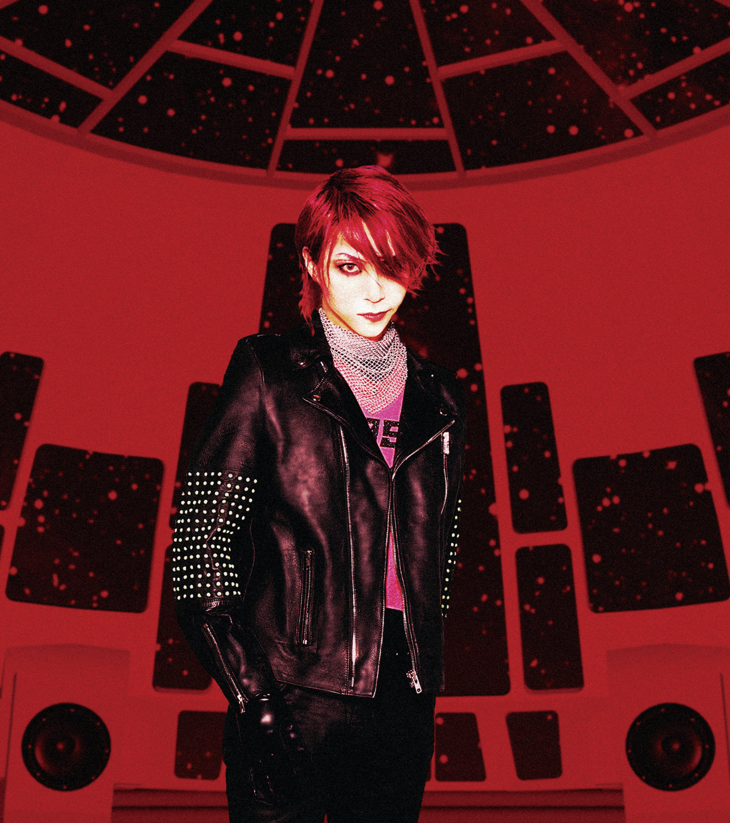 hide（Vo, G）（Photo by Kazuko Tanaka［CAPS］）