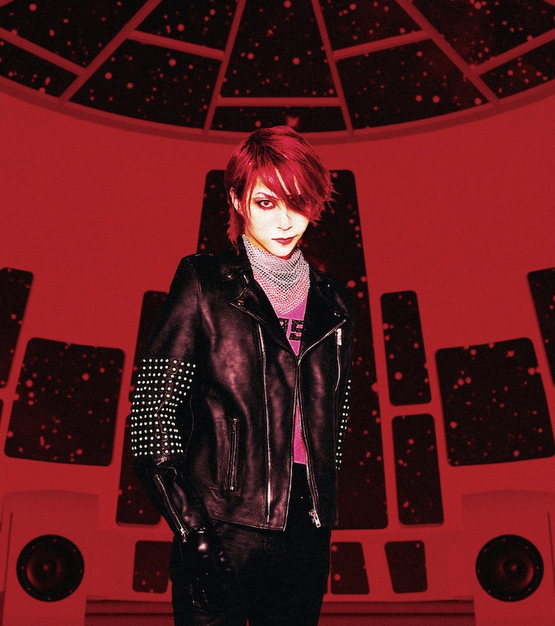 人気画像1位は「hide with Spread Beaver、27年ぶり新アーティスト写真公開！hideも新衣装に」より、hide（Vo, G）。（Photo by Kazuko Tanaka［CAPS］）