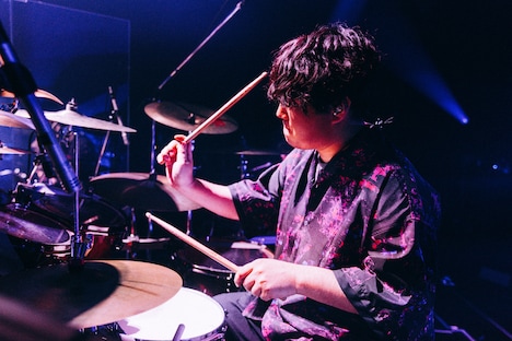 松浦匡希（Dr）（Photo by TAKAHIRO TAKINAMI）