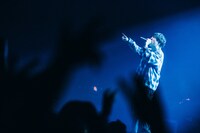 藤原聡（Vo, Piano）（Photo by TAKAHIRO TAKINAMI）