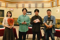 左から赤木野々花アナウンサー、染谷将太、蓮沼執太、今井裕。（写真提供：NHK）