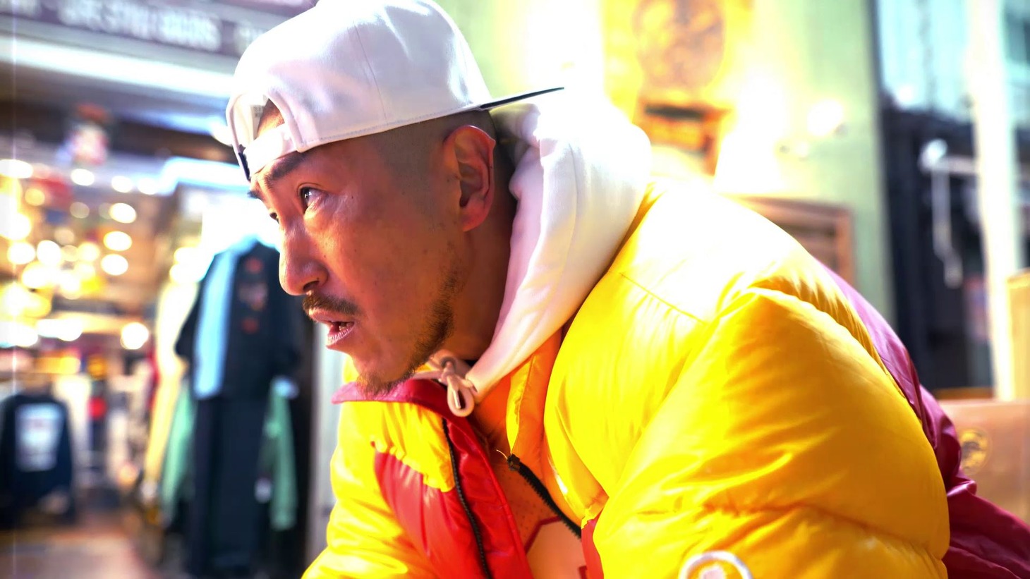 SHINGO★西成「山王3丁目の夕日」ミュージックビデオより。