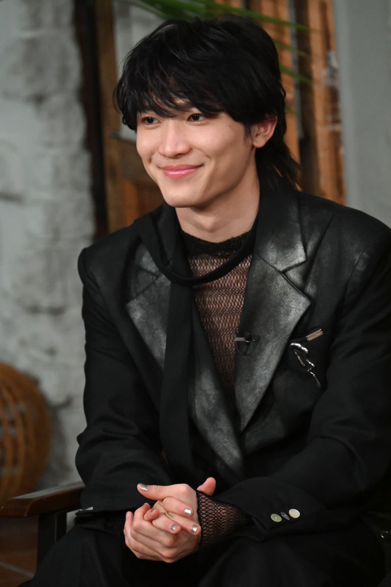 桜木雅哉 - 原因は自分にある。が最新アルバムを書道やジェスチャーで