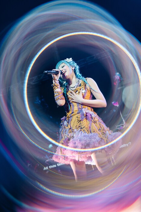 HINATA。「XG 1st WORLD TOUR “The first HOWL”」中南米公演より。