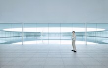 櫻井翔。「Casa BRUTUS」2025年6月号より。（撮影：矢吹健巳（W））©マガジンハウス