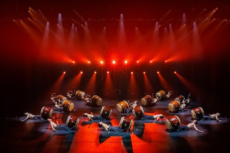 舞台「IMPACT」より。©松竹