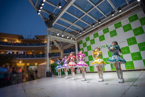 超ときめき♡宣伝部「世界でいちばんアイドル / ひみつのふふふ」リリース記念イベントの様子。