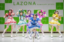 超ときめき♡宣伝部「世界でいちばんアイドル / ひみつのふふふ」リリース記念イベントの様子。