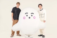 左から玉木宏、ぷしゅぷしゅ、二宮和也。