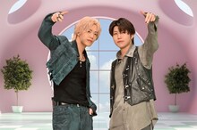 左からユウタ（NCT 127）、若井滉斗（Mrs. GREEN APPLE）。©テレビ朝日