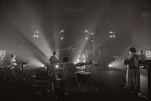 「Laura day romance oneman live 2025 wonderwall」東京公演の様子。（撮影：小杉歩）