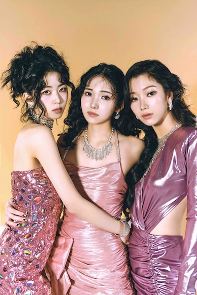 IS:SUE ©︎LAPONE GIRLS