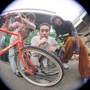 NEIのラップとMIZの歌声が調和する共作曲「No Brake」配信開始、3人がサイクリングするMV公開